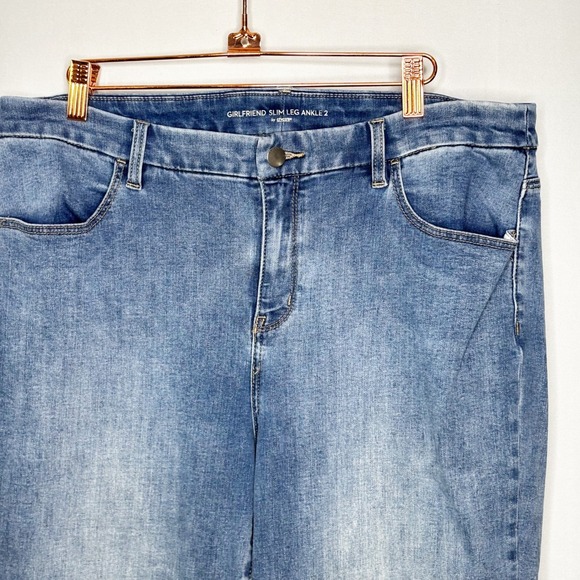 Chicos Girlfriend Slim Leg Ankle Jeans Size 2/L Rhinestone Cuffs Mid Rise‎ - Picture 3 of 9